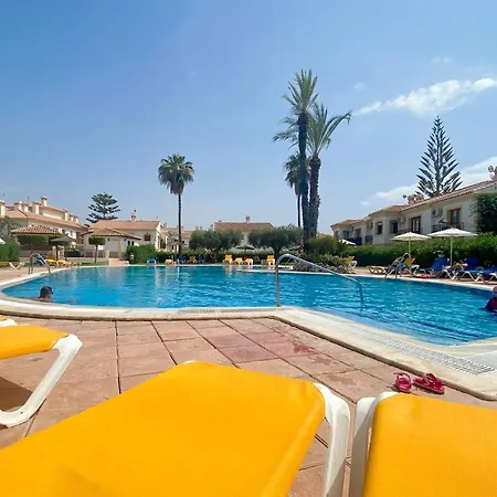 Lovely 1- Bedroom With Pool, Close To The Apartment *
