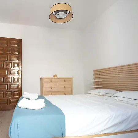 Lovely 1- Bedroom With Pool, Close To The Apartment